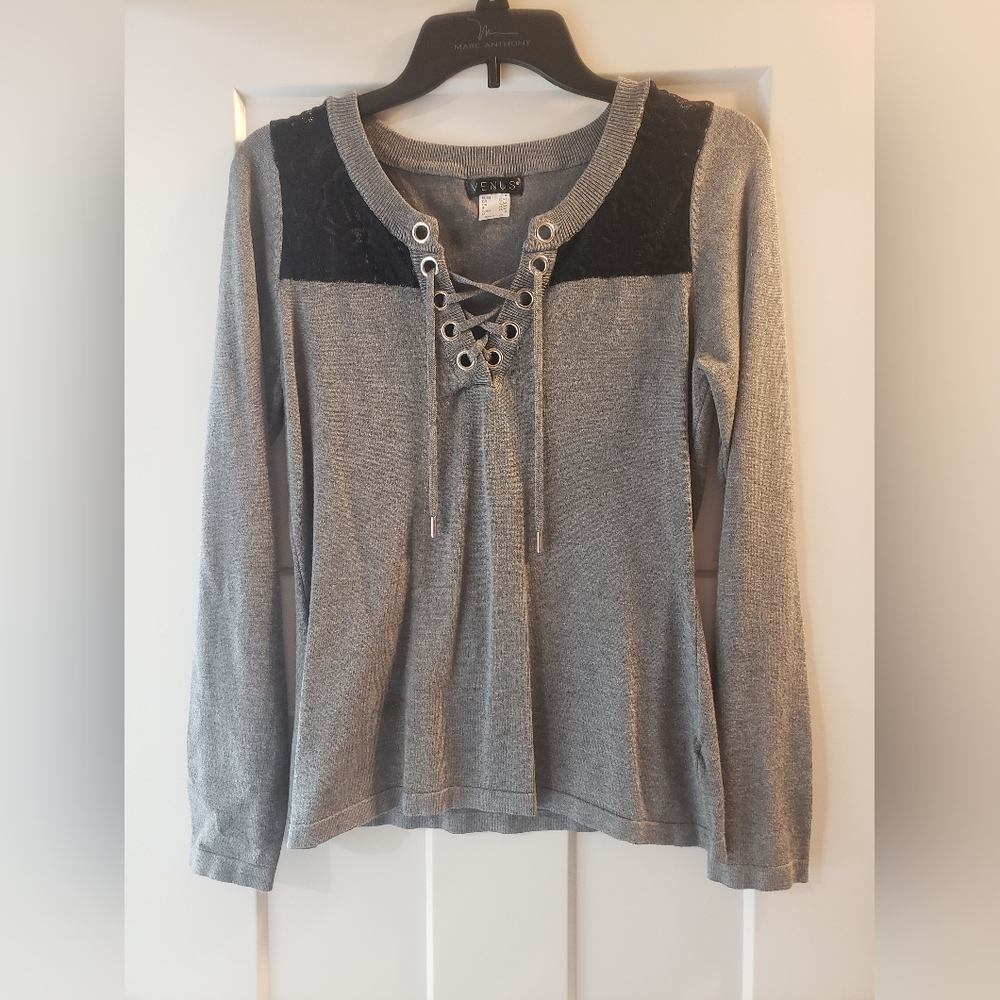 VENUS Lace Detail Long Sleeve Size M